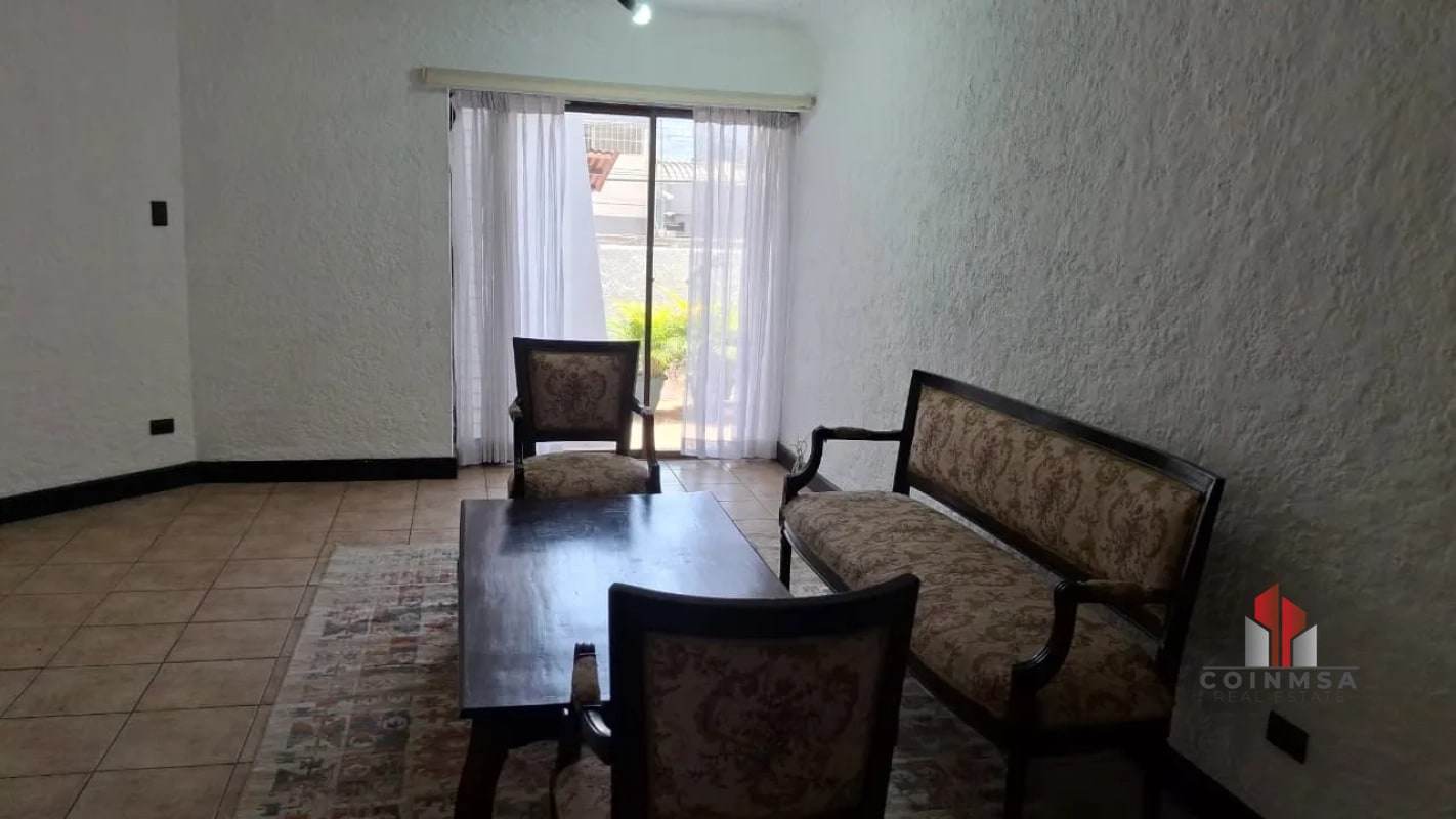 Apartamento semi-amueblado en Renta zona 10 - 9