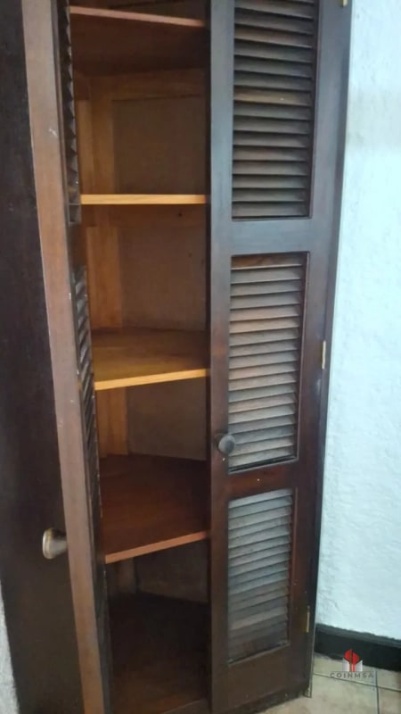 Apartamento semi-amueblado en Renta zona 10 - 4