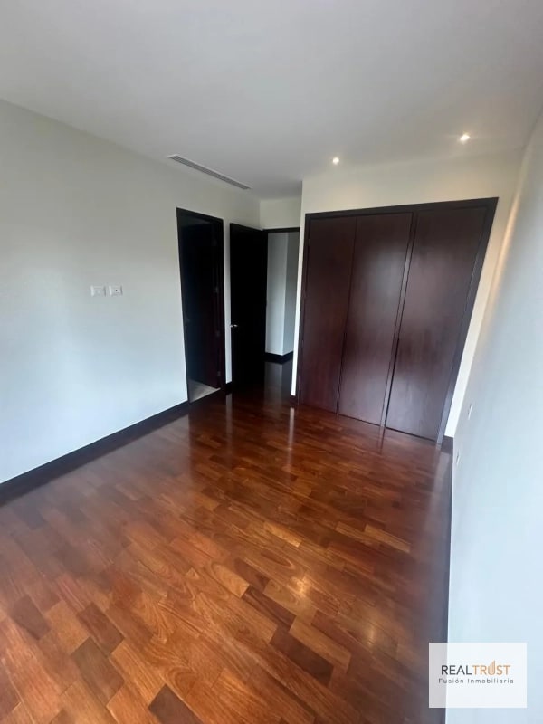 Apartamento en Renta zona 14; EDIFICIO SANTA INES DEL PARQUE - 6