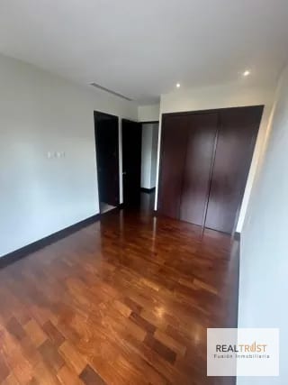Apartamento en Renta zona 14; EDIFICIO SANTA INES DEL PARQUE — Apartamento en Alquiler en Santa Inés, Zona 14, Guatemala, Ciudad — miniatura 7 de 9