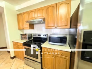 APARTAMENTO EN MILENIA ZONA 10 – 2 HAB + ESTUDIO, NIVEL ALTO — Apartamento en Alquiler en Milenia, Zona 10, Guatemala, Ciudad — miniatura 12 de 16