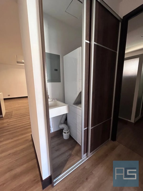 Amplio apartamento en renta de 2 hab en zona 10 - 6