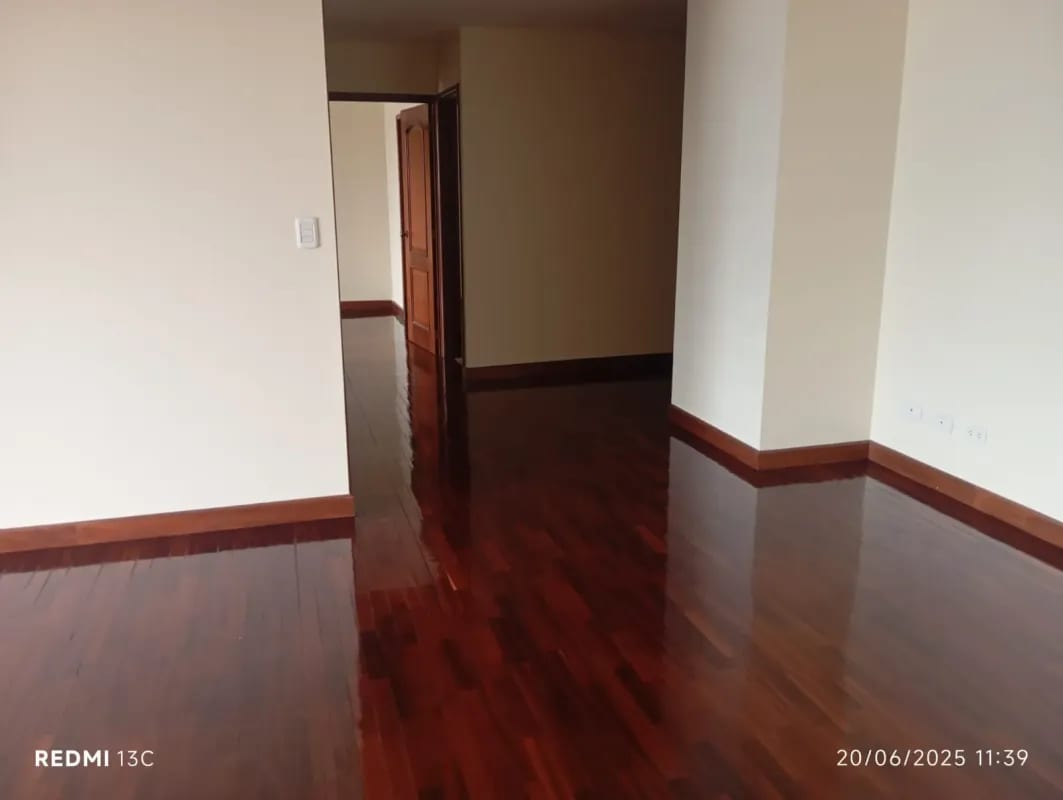 Apartamento en venta, Edificio Almeira, zona 14 — Apartamento en Venta en Almeira, Zona 14, Guatemala, Ciudad — foto 6 de 9