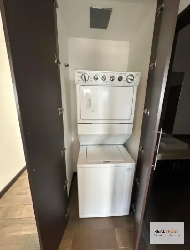 Apartamento en Renta en Zona 10 – Edificio Verona! - 9