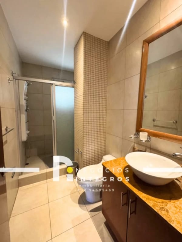 VENDO / ALQUILO APARTAMENTO AMUEBLADO KM 9.5 CAES EDIF. VISTA BELLA — Apartamento en Venta en Montebello I, Carretera a El Salvador, Guatemala, Ciudad — foto 4 de 17