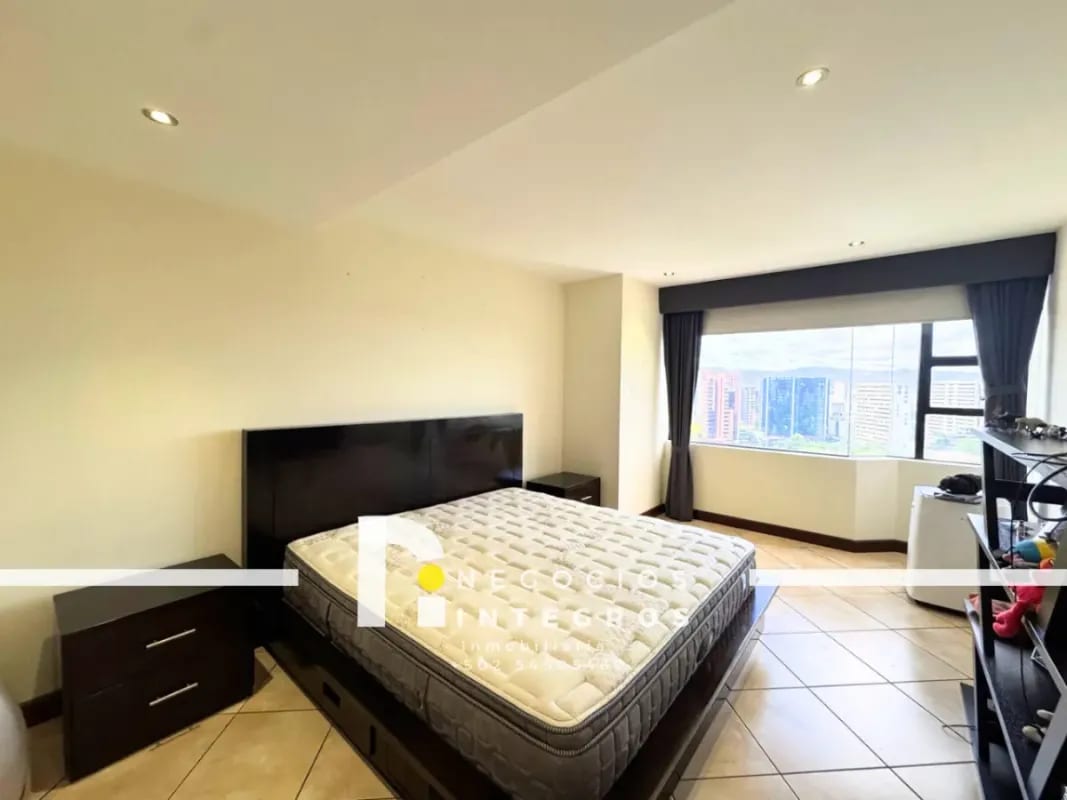 ALQUILO APARTAMENTO EN MILENIA OAKLAND ZONA 10 — Apartamento en Alquiler en Milenia, Zona 10, Guatemala, Ciudad — foto 4 de 14