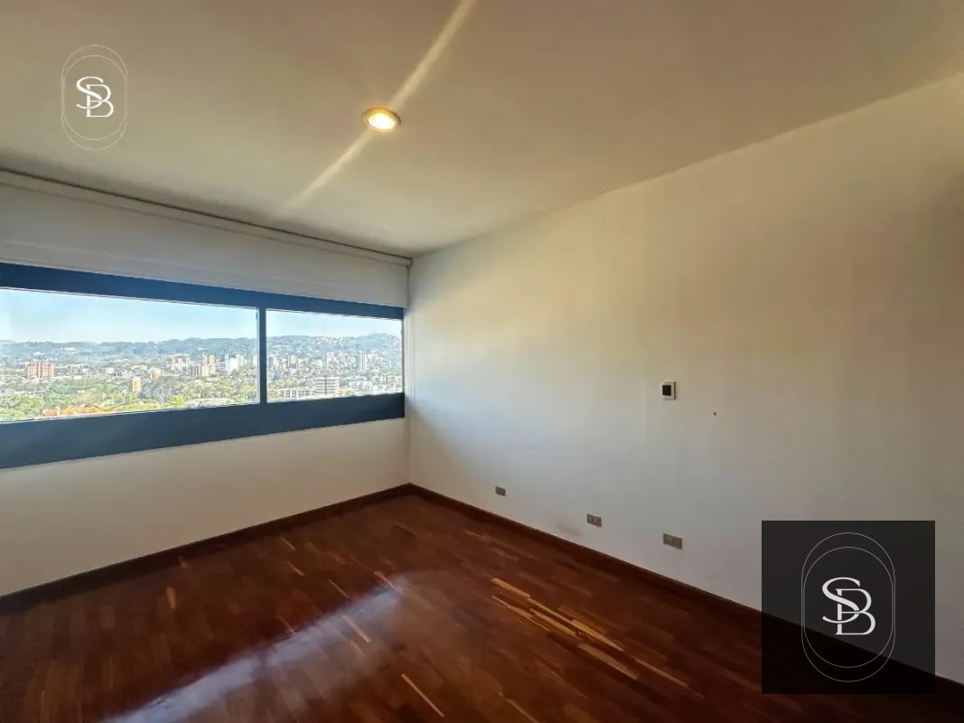 Apartamento en Renta – Edificio Tiffany I, Zona 10 - 7