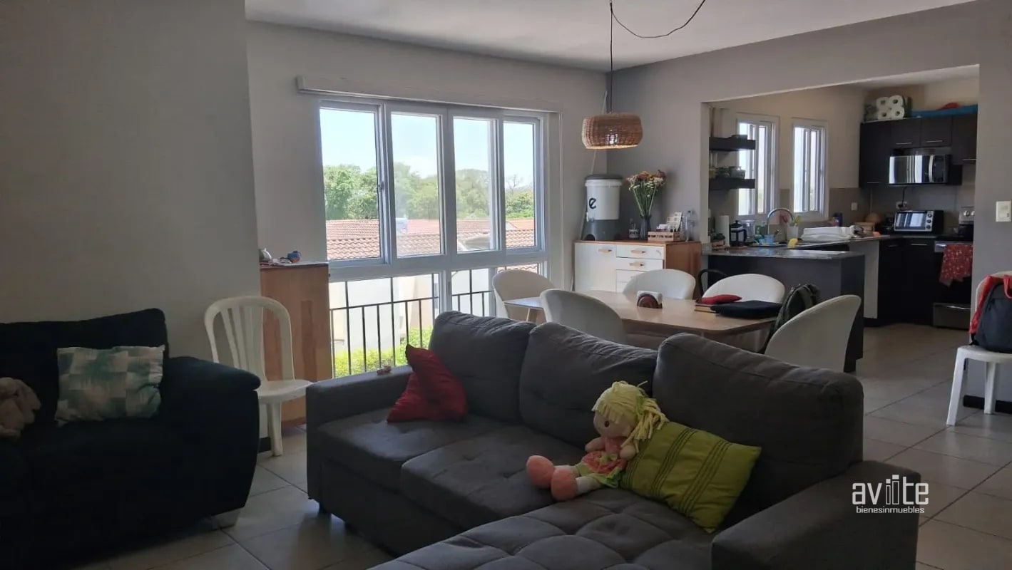 Condado Naranjo en Alameda Norte, Coruña. Q1,750,000 negociables. - 1