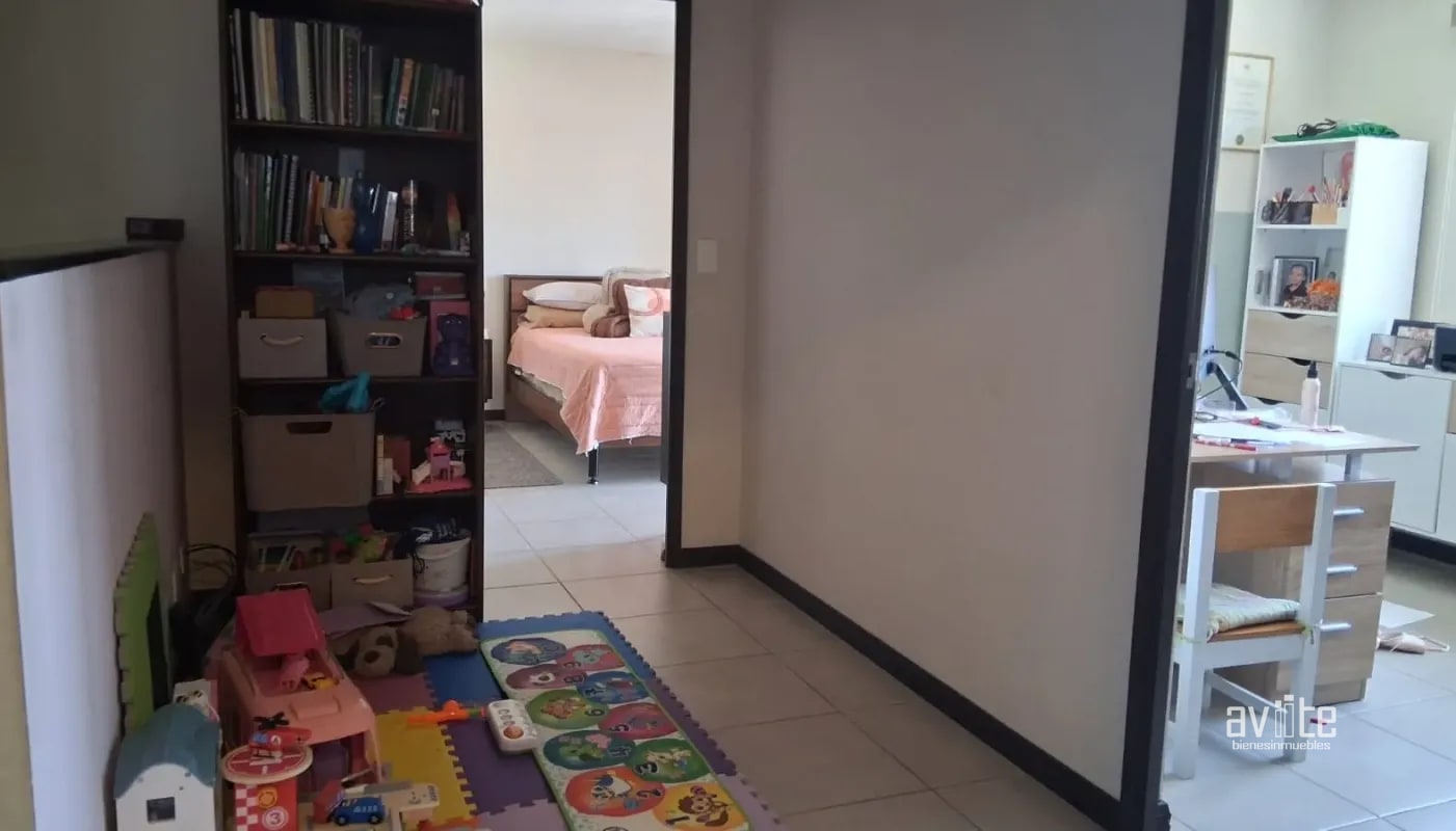 Condado Naranjo en Alameda Norte, Coruña.    Q1,750,000 negociables. - 4