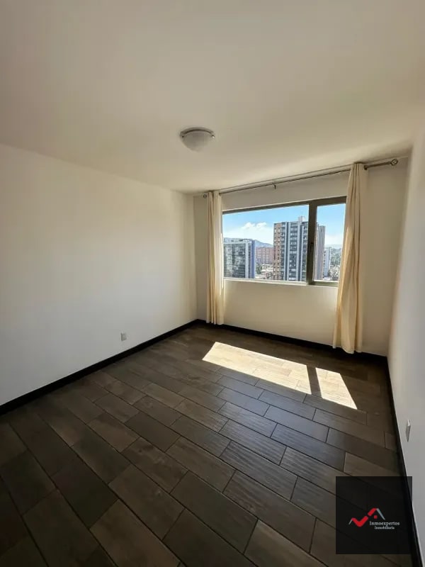 APARTAMENTO EN RENTA EN ZONA 10, EDIFICIO VERONA - 3