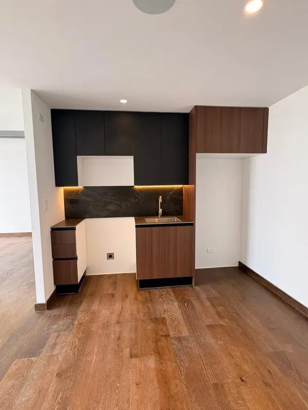 Lindo apartamento en alquiler zona 10 — Apartamento en Alquiler en Atarah, Zona 10, Guatemala, Ciudad — foto 7 de 13