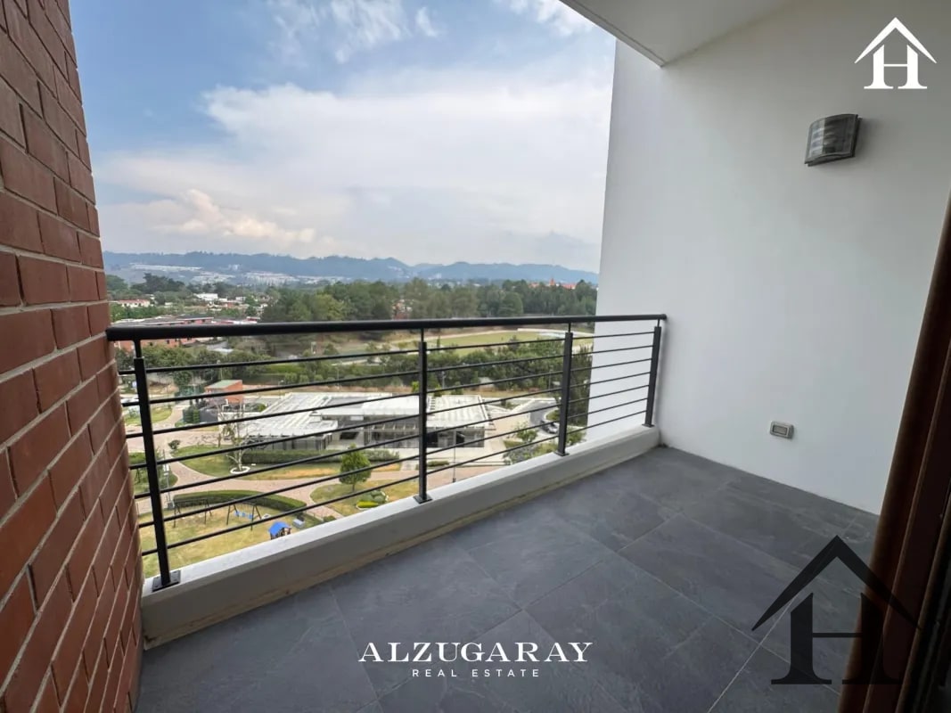 Apartamento con balcón, nivel alto, San Isidro 2021 zona 16 - 9