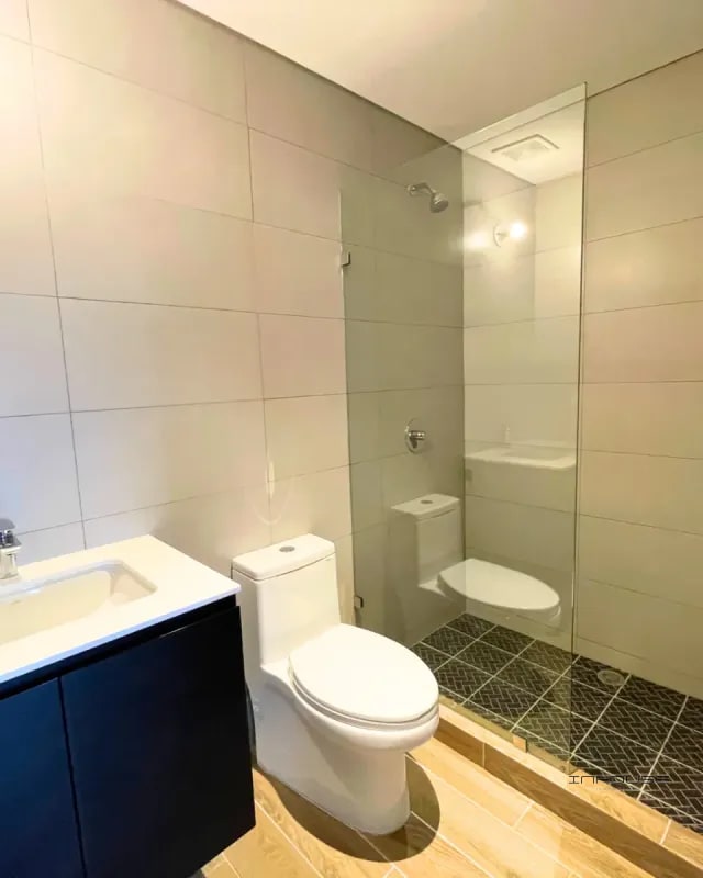 APARTAMENTO EN RENTA EN ZONA 4, SÉPTIMO. - 7