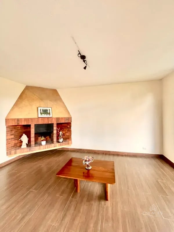 Km 8.3 CAES • Apartamento en Renta • Condominio Maderos - 2