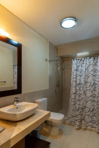 Apartamento amueblado con excelente ubicación en zona 14 — Apartamento en Alquiler en Zona 14, Guatemala, Ciudad — miniatura 4 de 9