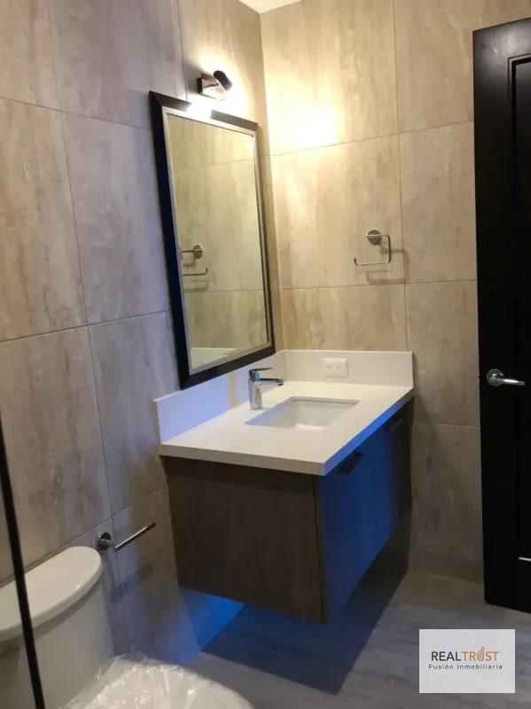 En renta apartamento amueblado en el Edificio Santa Ines: - 7