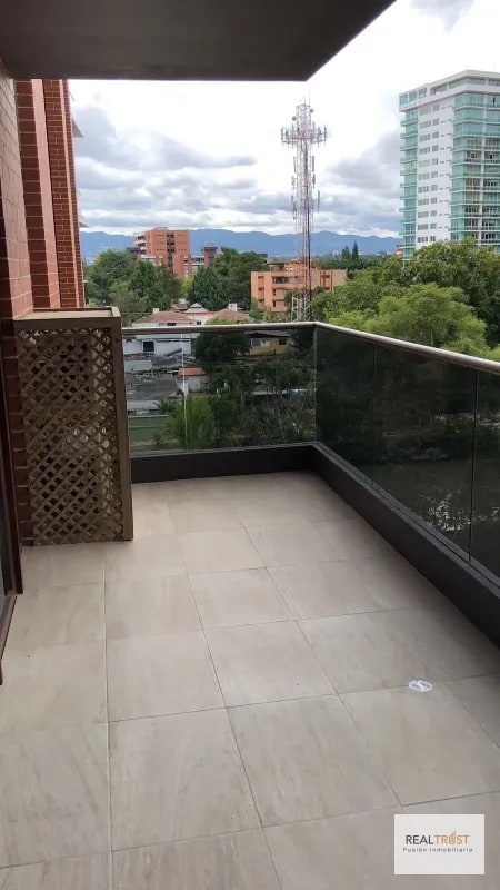 En renta apartamento amueblado en el Edificio Santa Ines: - 2