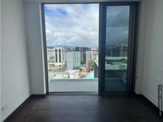 Zona 10 Apartamento en renta Edificio Atarah — Apartamento en Alquiler en Zona 10, Guatemala, Ciudad — miniatura 4 de 17