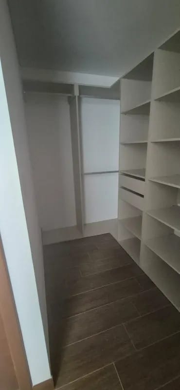 Apartamento en Zona 10 — Apartamento en Alquiler en Zona 10, Guatemala, Ciudad — foto 3 de 7