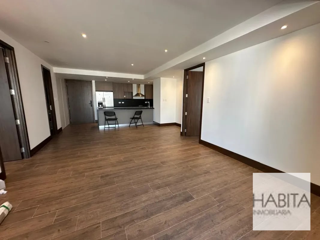 Apartamento en Alquiler, Edificio Gaura zona 15 - 8