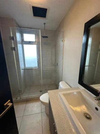PENTHOUSE EN VENTA ZONA 14 EN EL EDIFICIO TORRE 14 — Apartamento en Venta en Torre 14, Zona 14, Guatemala, Ciudad — miniatura 12 de 17