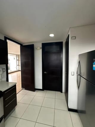 PENTHOUSE EN VENTA ZONA 14 EN EL EDIFICIO TORRE 14 — Apartamento en Venta en Torre 14, Zona 14, Guatemala, Ciudad — miniatura 2 de 17